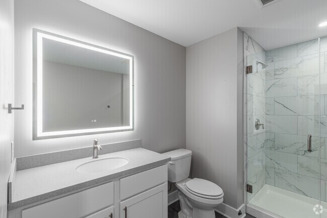 1BR, 1BA - 990SF - Bathroom