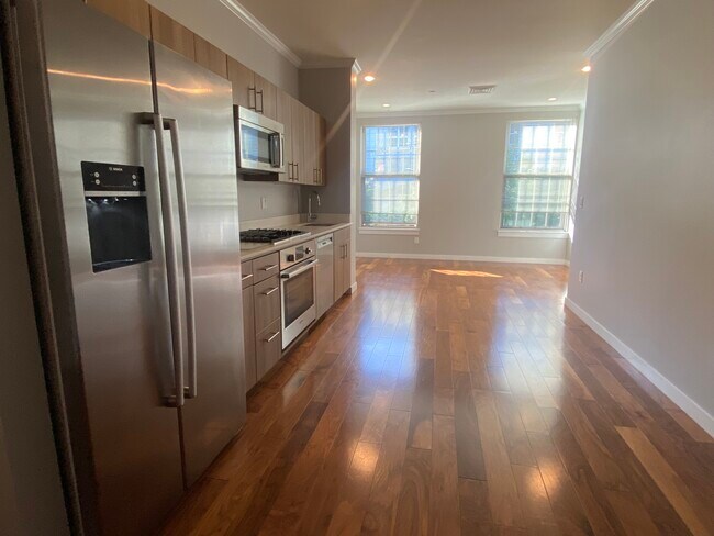 Building Photo - 45 1st Ave Unit 302 Rental