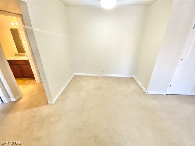 5081 River Glen Dr Unit 118