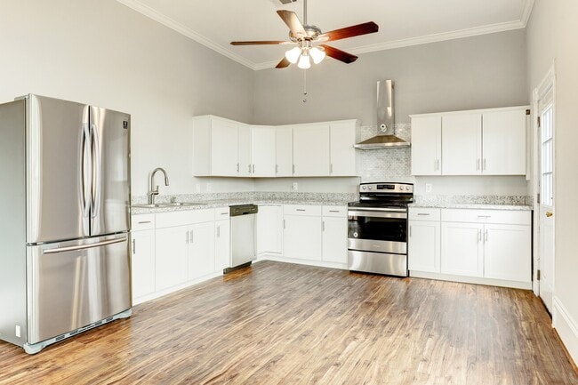 Photo - 2721 Engelke St