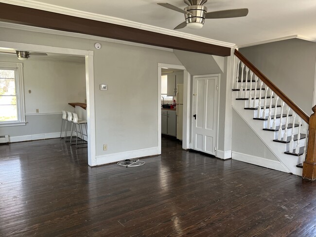 Photo - 56 Thompson St