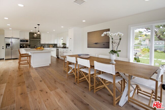 Photo - 7247 Birdview Ave