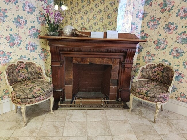 Photo - 247 W Newton St Unit 4