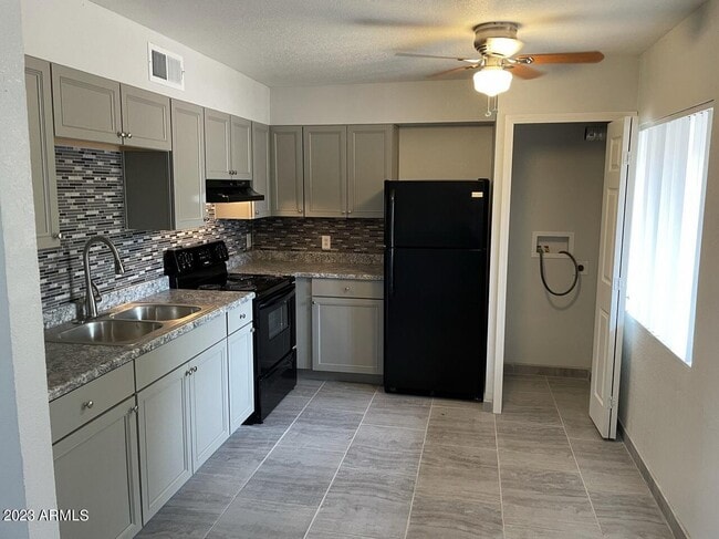 Photo - 1222 E Mountain View Rd Unit 112,211