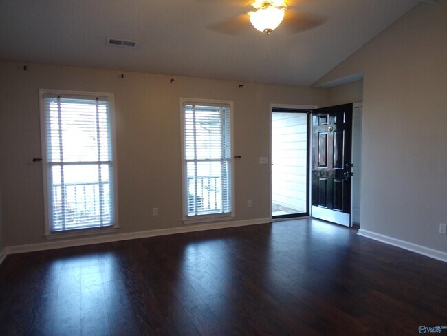 Photo - 100 Tess Cir