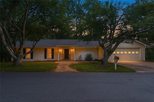 Photo - 160 Boxelder Ln House