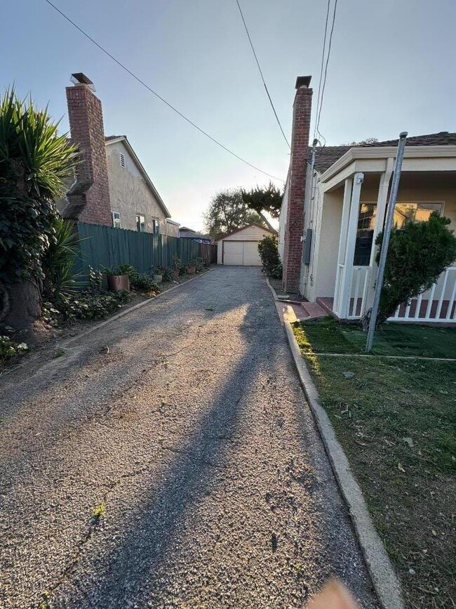 Photo - 277 Kirk Ave