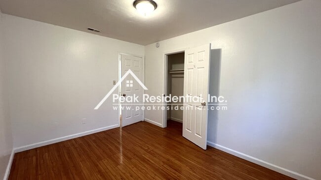 Photo - Nice 4bd/3ba House with 2 Car Garage