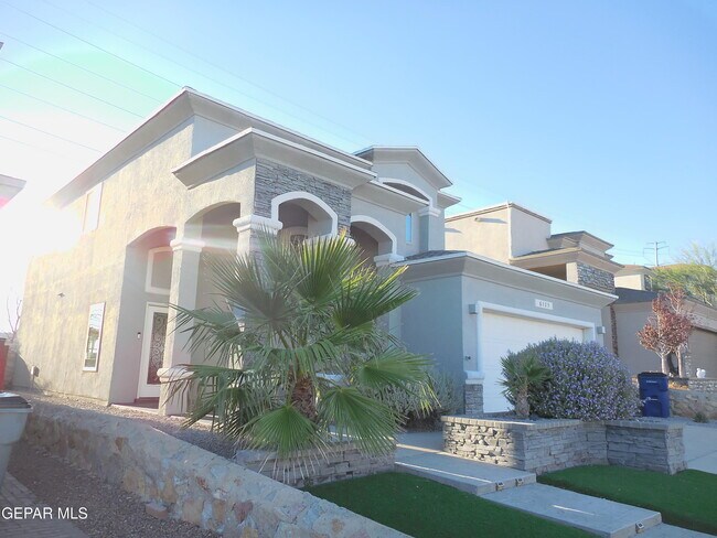 Photo - 6125 Fashion St
