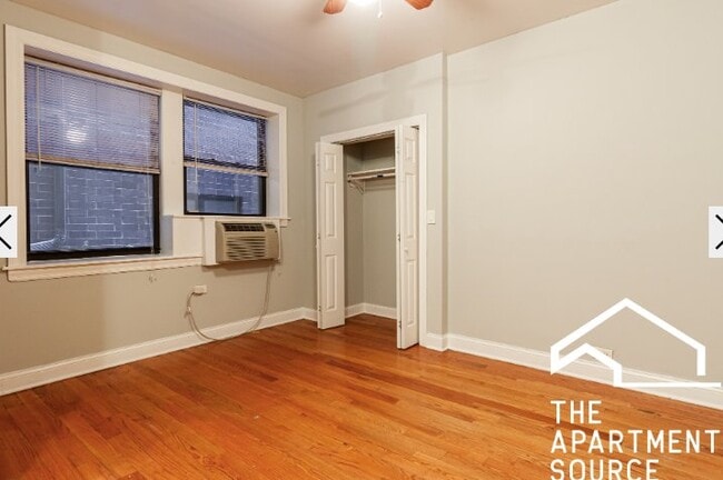 Building Photo - 837 W Wolfram St