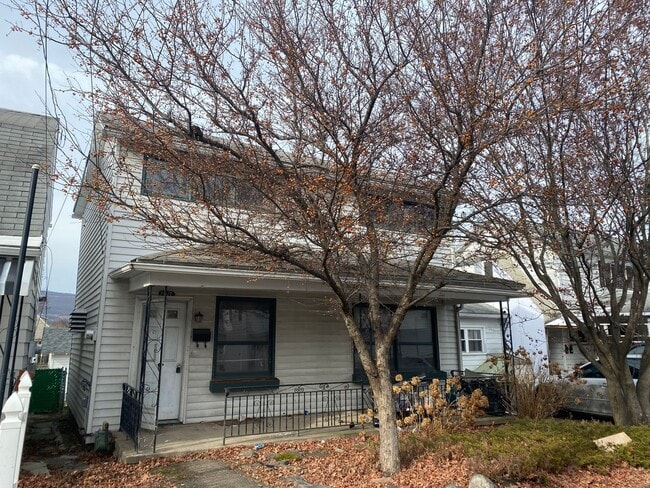 Photo - 3 Bedroom house available for pre lease