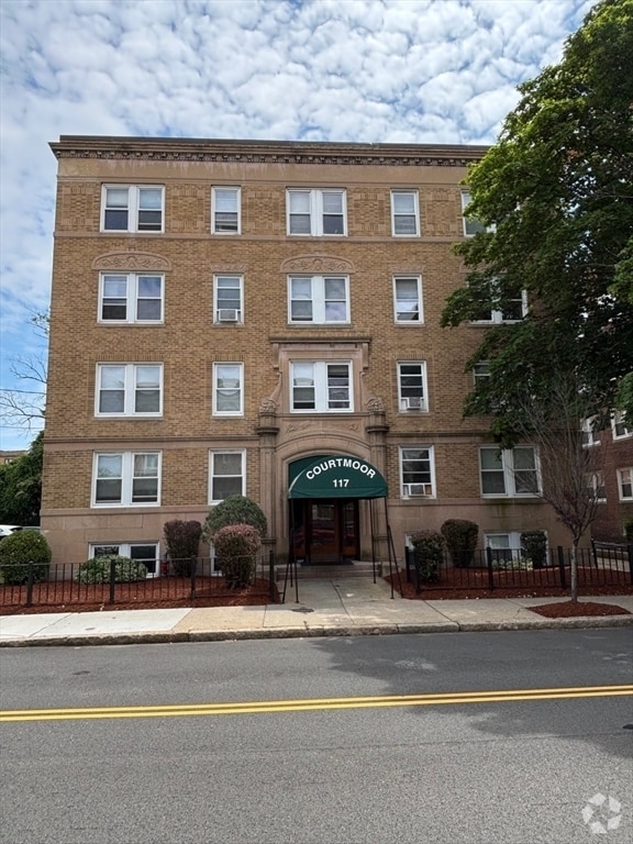 Building Photo - 117 Summer St Unit 26 Rental