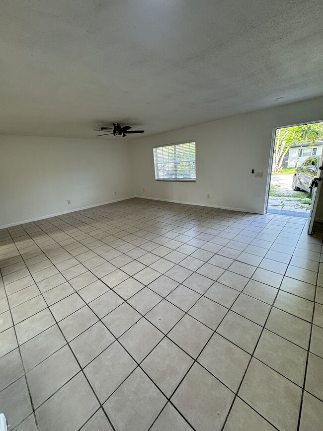 Photo - 4757 Myrtle Dr