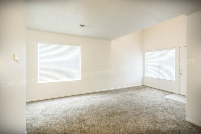 Photo - 802 Waterglen Dr
