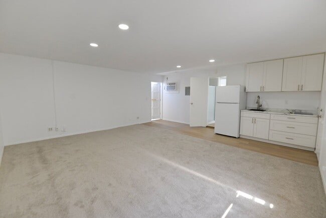 Photo - 217 Avenida Cabrillo Unit Apt C