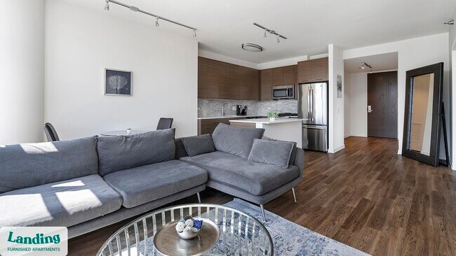 347 W Chestnut St Unit 1313