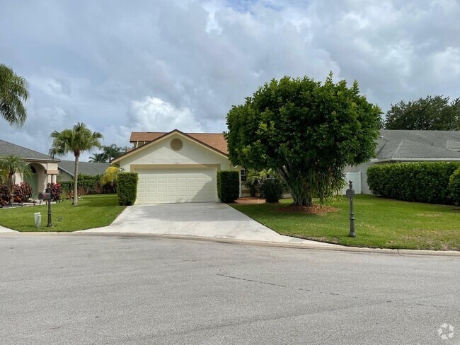 Building Photo - 12861 Meadowbend Dr Rental