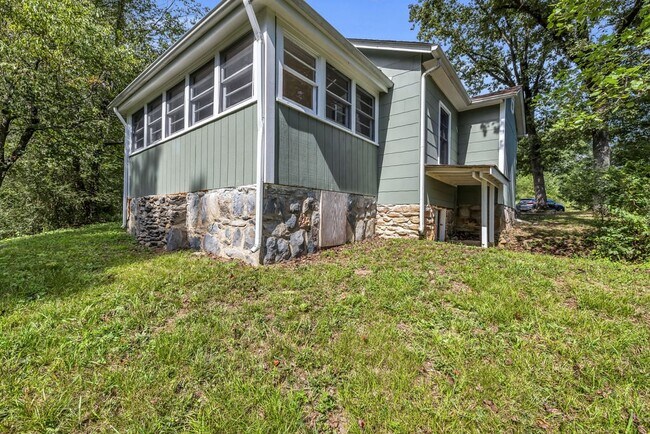 Photo - 1506 Old Hwy 411