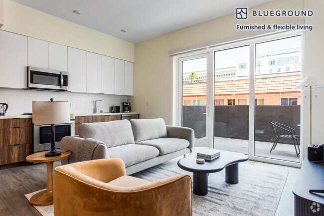 Building Photo - 760 Serrano Ave Rental