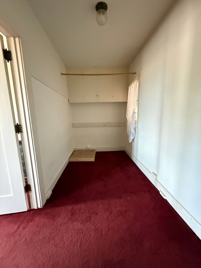 Photo - Virginia Apartments Unit 403