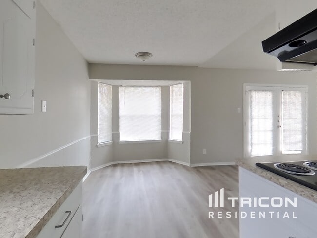 Photo - 6212 Douglas Dr