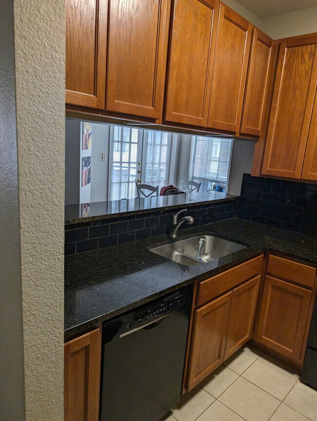 Photo - 3001 Cedar Unit 206