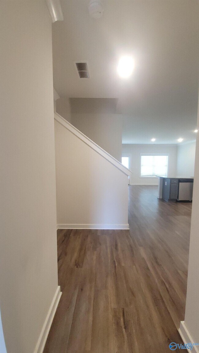 Photo - 7203 Chatfield Wy NW
