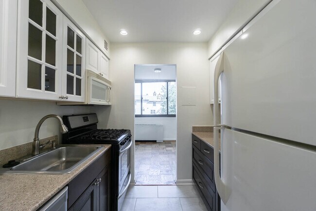 Photo - 4201 Lee Hwy Unit 104