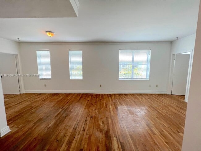 Building Photo - 1502 Jefferson Ave Unit 101 Rental