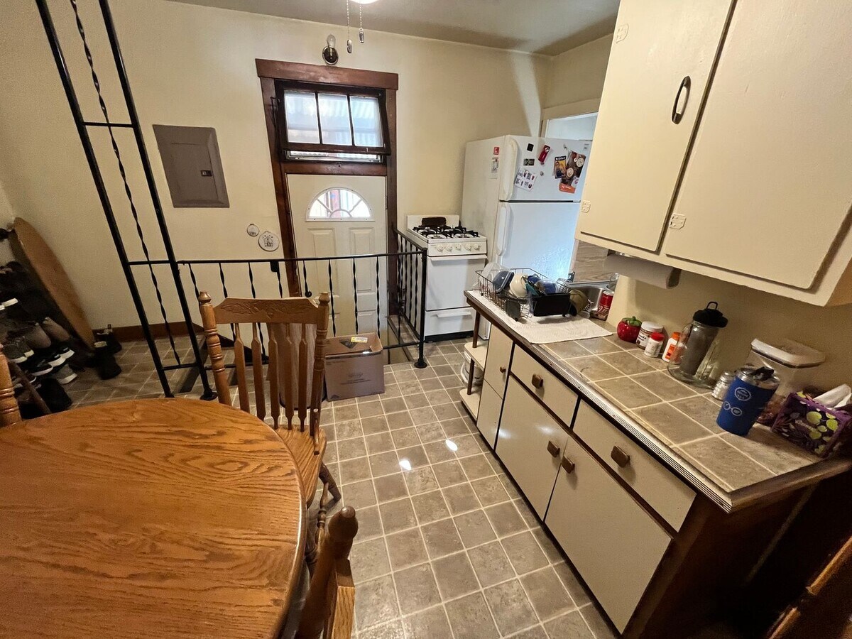 Photo - 415 Washington St Unit 415 1/2 Washington