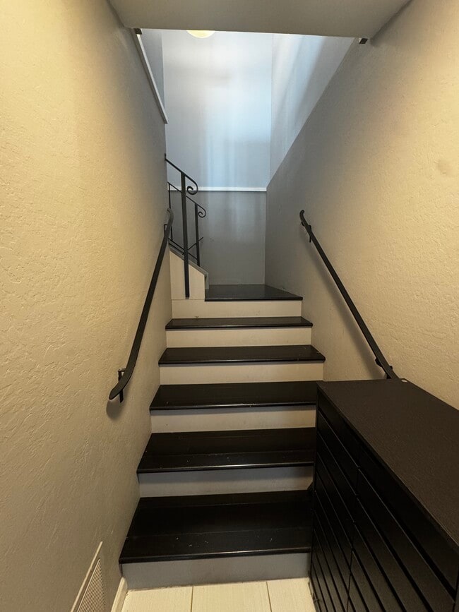 Entrada principal - 577 Price St