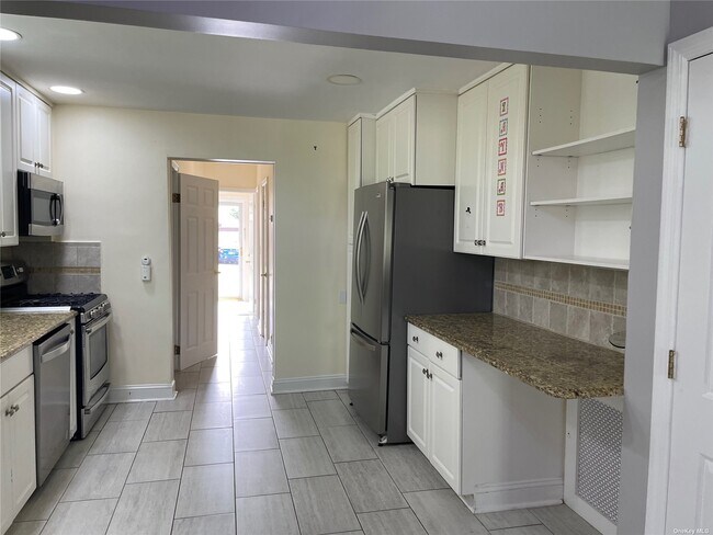 Photo - 157 Ingraham Ln