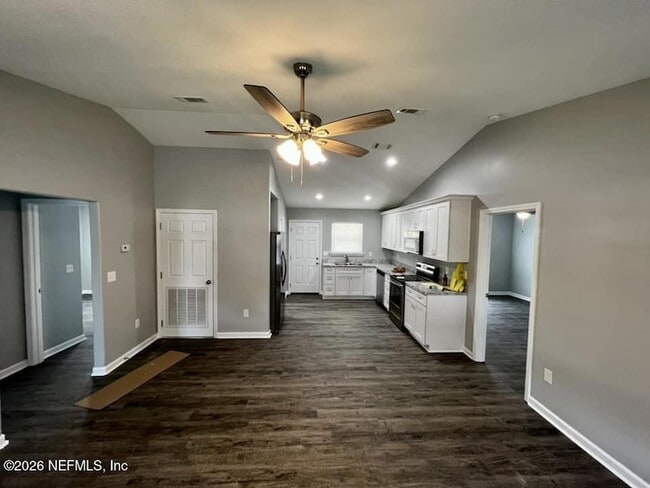 Photo - 11169 Thomas Dr