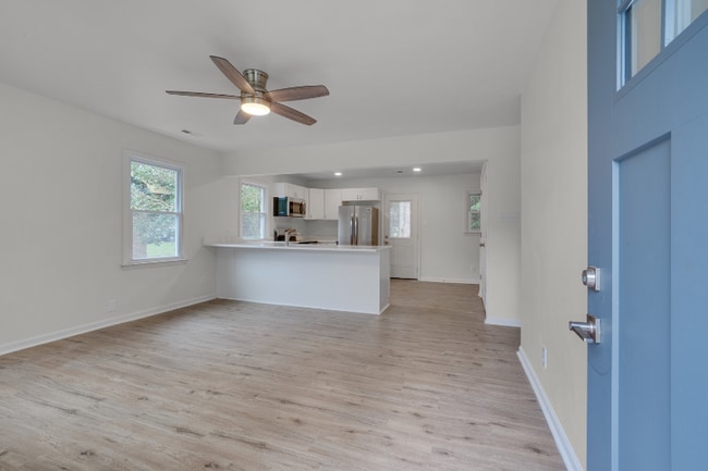 Photo - 1911 Capps St