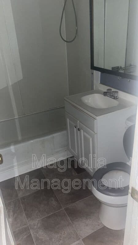 Photo - 413 Rollins Ave