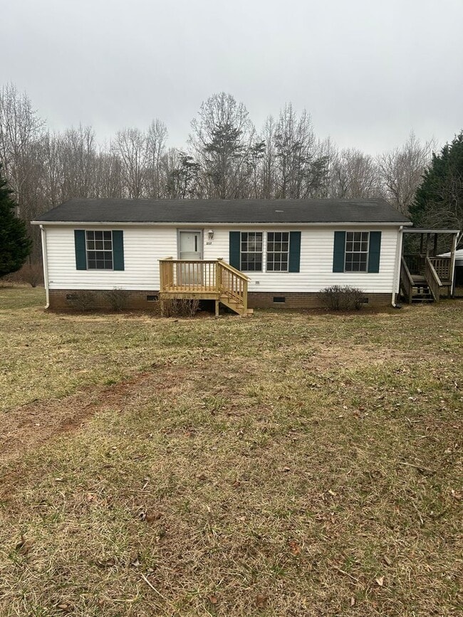 Building Photo - Coming Soon! 3 Bed 2 Bath Peaceful Country Home