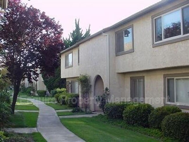 Building Photo - 3163 Kelp Ln