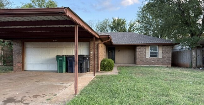 Building Photo - 3204 SE 56th St Rental