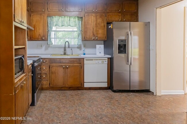 Photo - 5039 Winchester Dr S