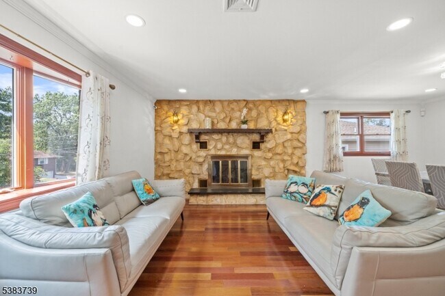 Photo - 376 Mt Vernon St