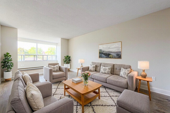 Photo - Trafalgar Square