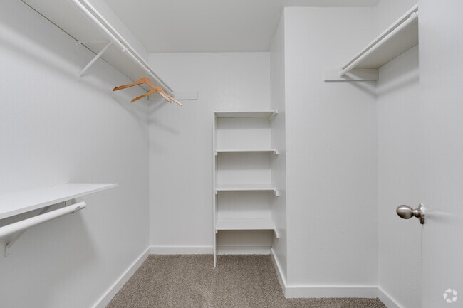 2 habitaciones, 2 baños + estudio - 115 m² - Vestidor