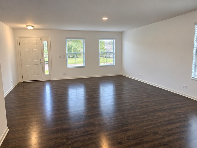 202 Minuet Cir