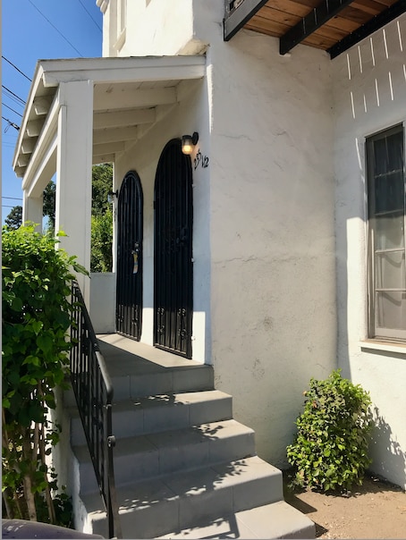 235 Crandall St Unidad 235.5 Crandall