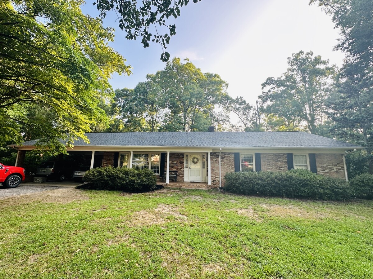 Photo - 605 E Harnett St