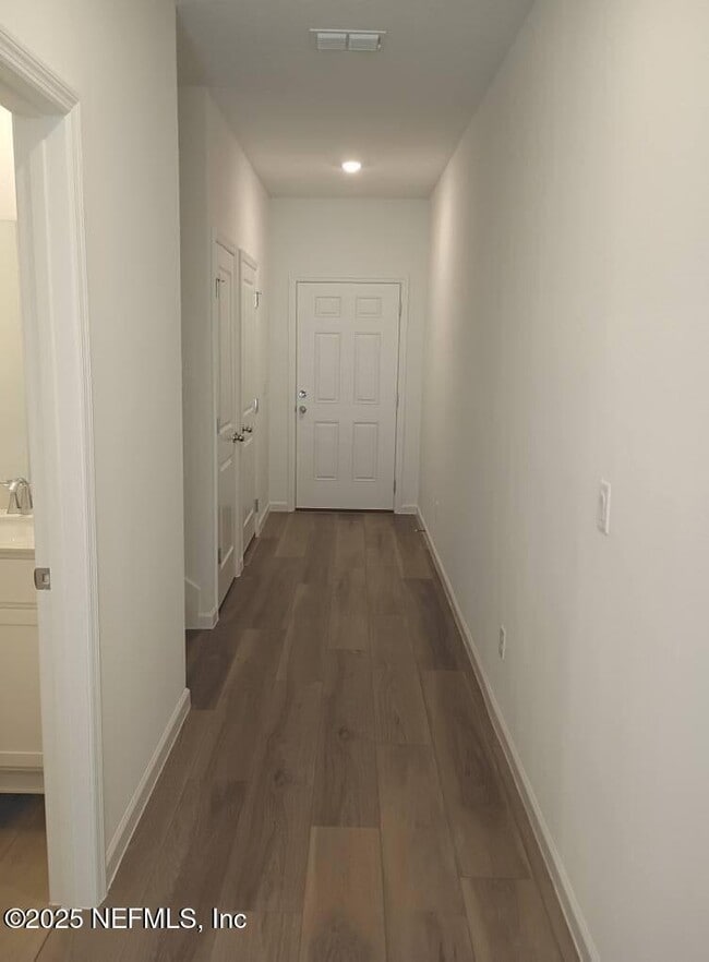 Photo - 555 Holly Lks Dr