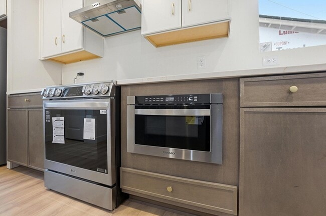 Photo - 412 St Clair Ave Unit 412