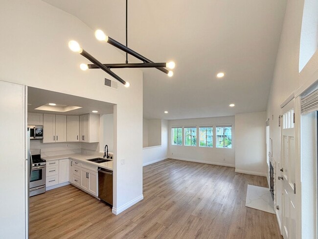 Photo - Great 3B/2BA Townhome in Oceanside!