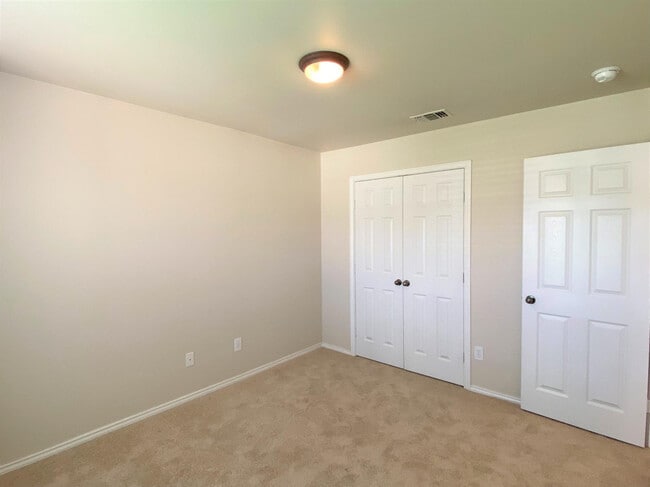 Photo - 2011 100th St