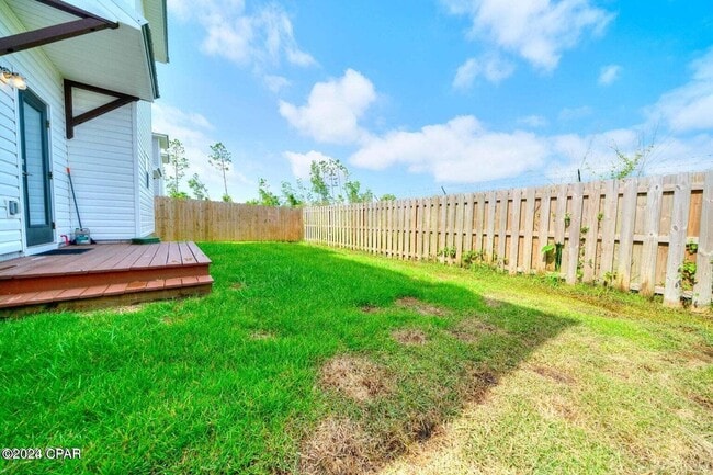 Photo - 430 Raven Ln